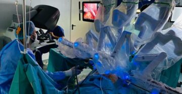 Chirurgie robotică la Spitalul Clinic Sanador